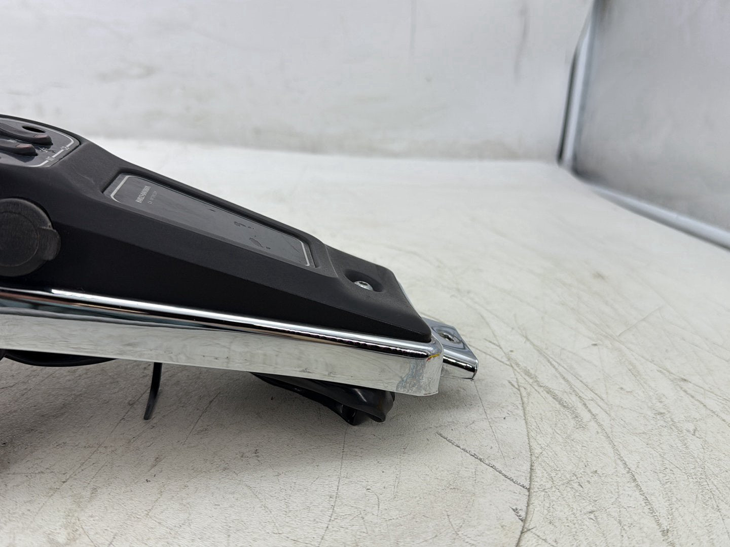 1998 Harley Touring FLHTCUI Electra Glide Ultra OEM Fuel Gas Tank Dash Console NOKey