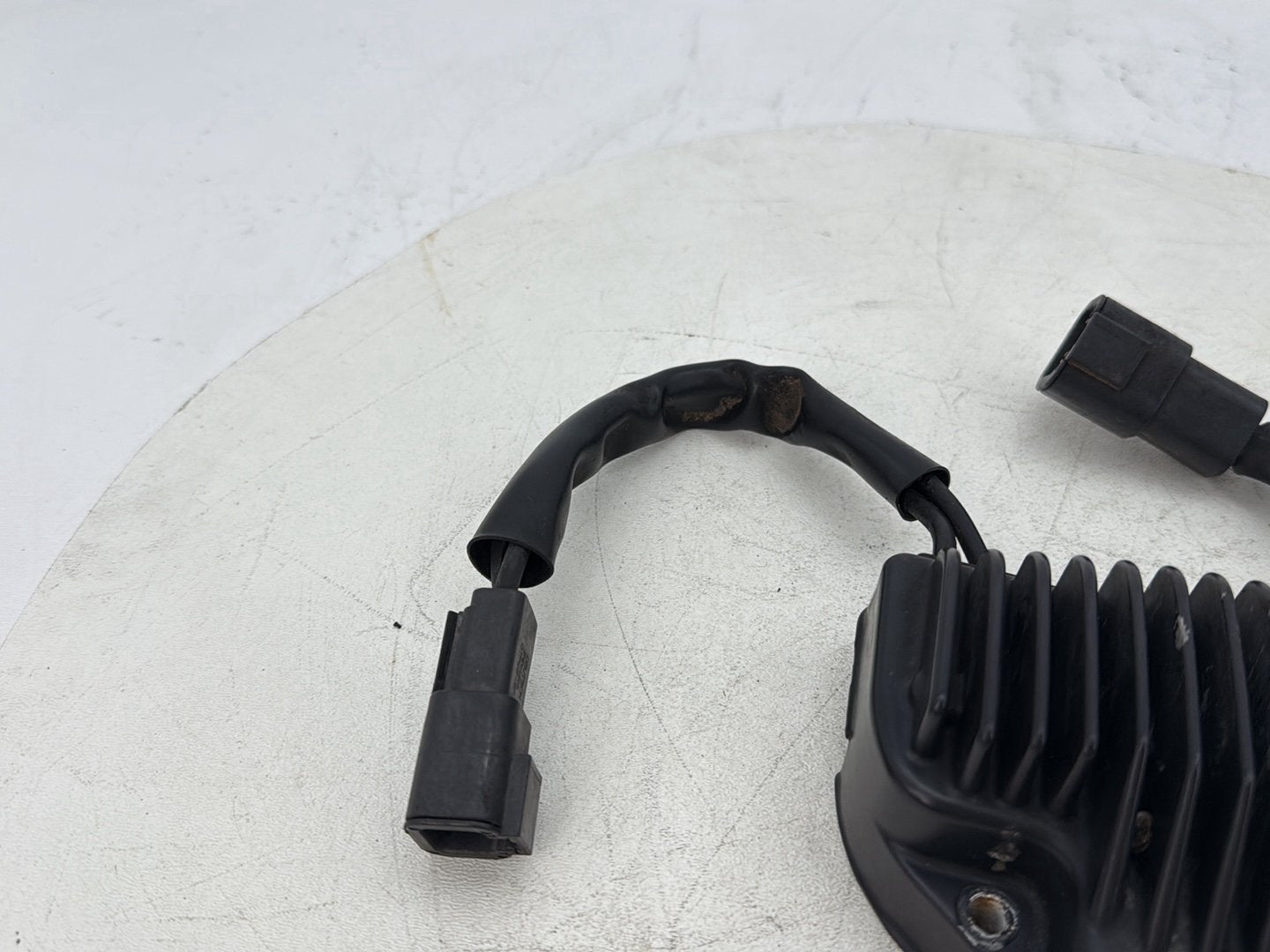 2006 Harley Dyna FXDWGI Wide Glide OEM Voltage Regulator Rectifier