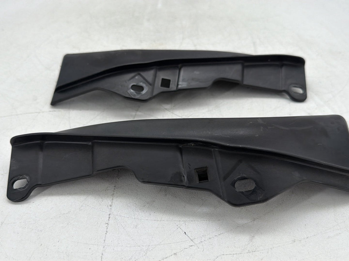 2011 Harley Electra Glide Touring Ultra OEM Left Right Flare Wind Deflector Cover