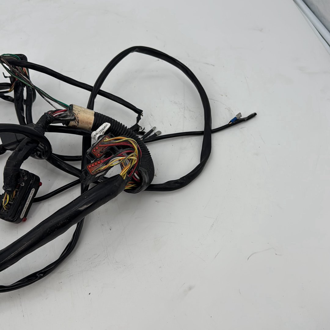 2008 - 2016 Harley-Davidson Touring Street Glide Front Sub Wiring Harness Loom Interconnect  	70232-10