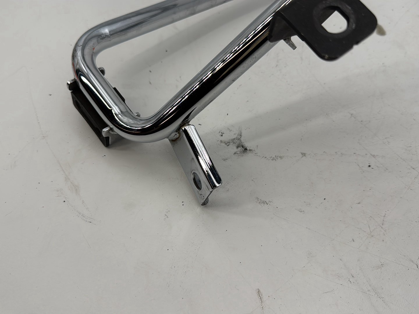 2007 - 2012 Harley-Davidson Touring Road Glide Rear Left Right Saddlebag Guard Rails Bar 	49206-09