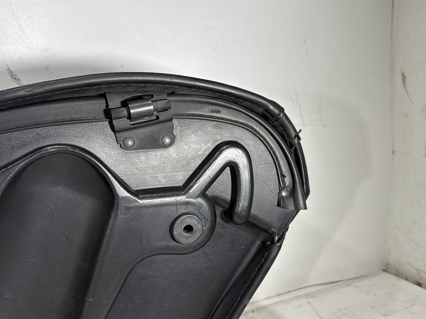 2006 Harley Road King Touring FLHRCI Classic OEM Rear Left Right Saddlebags Luggage Leather