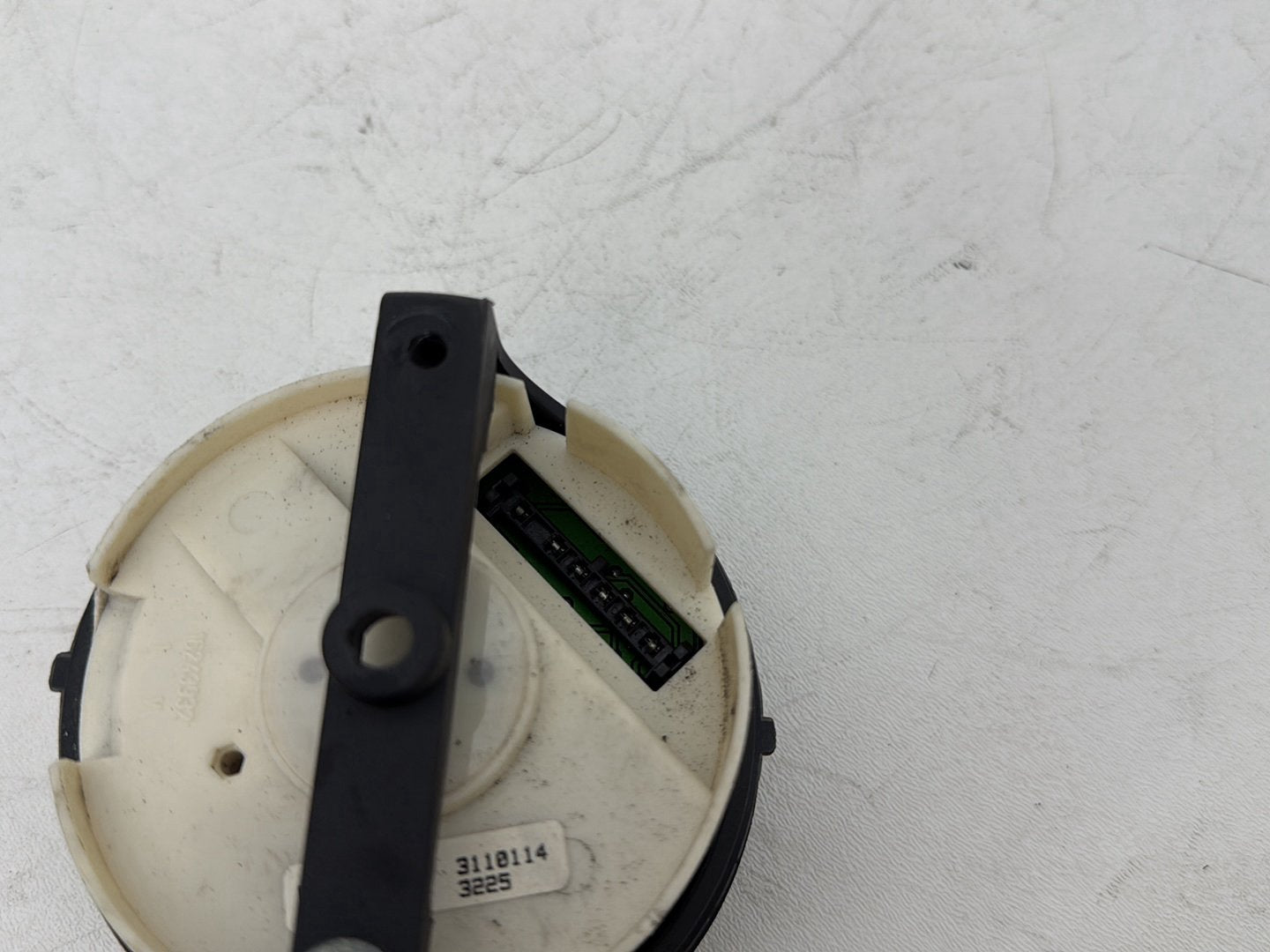 1999 - 2006 Harley-Davidson Touring Electra Glide Tachometer Tacho Gauge Instrument Cluster 67348-00