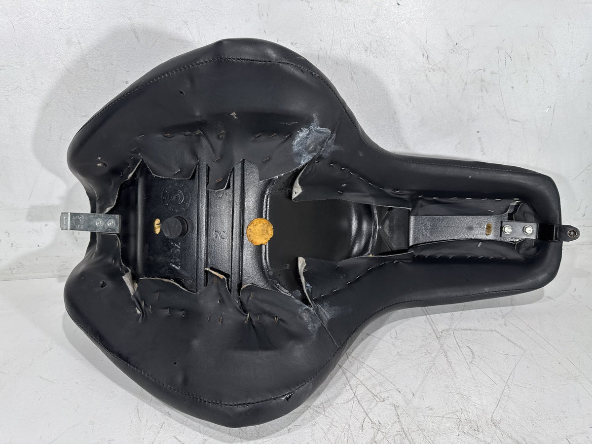 2003 Harley Softail Deuce FXSTDI OEM Passenger Rider Driver Seat Saddle
