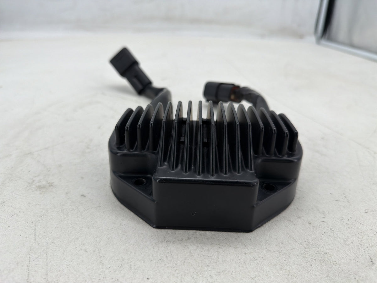 2005 Harley Dyna Wide Glide FXDWG OEM Voltage Regulator Rectifier