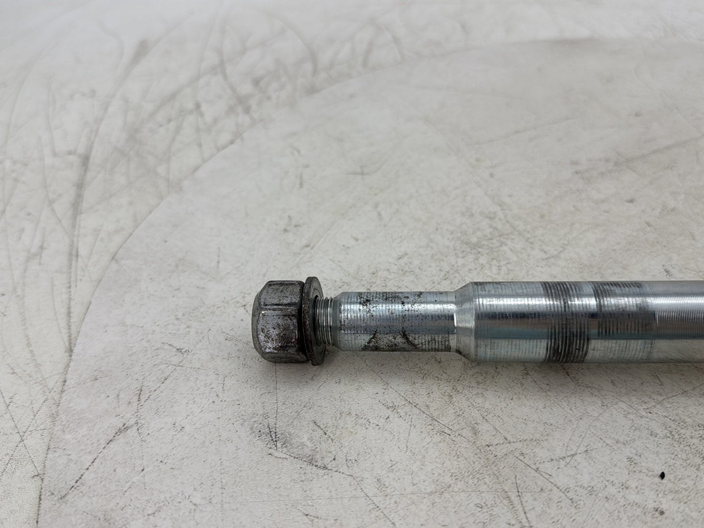 2015 Harley Dyna Low Rider FXDL OEM Front Wheel Axle Bolt Shaft