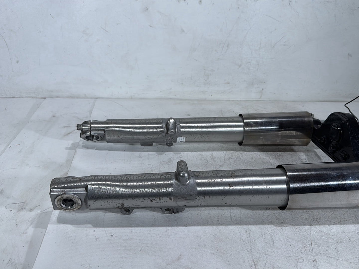 11 Harley Road Glide Touring OEM Front Triple Tree Set & LH RH Fork Legs Sliders