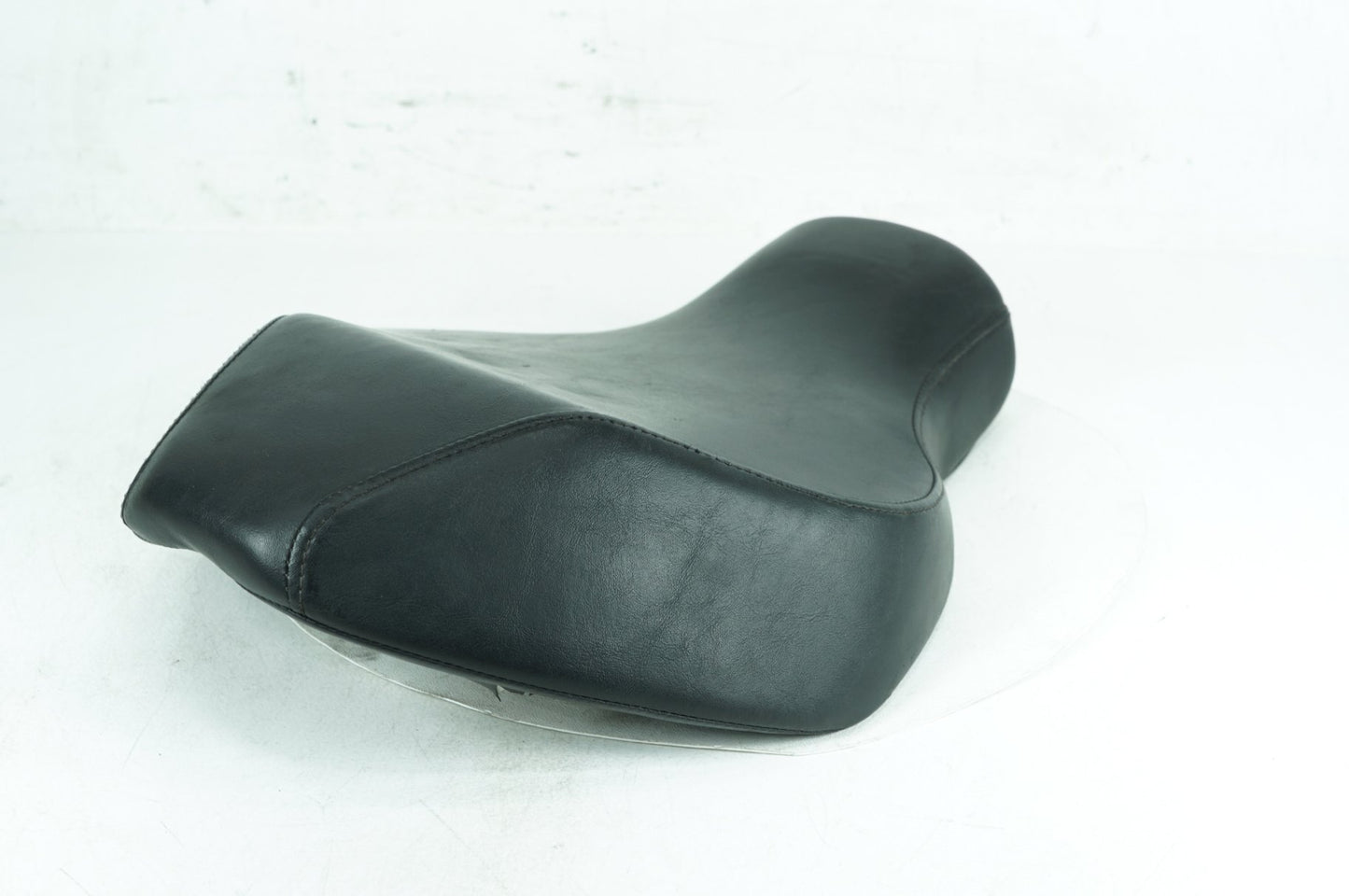 2004 - 2013 Harley-Davidson Sportster 1200 Low Rider Driver Solo Seat Pillion  	51532-07