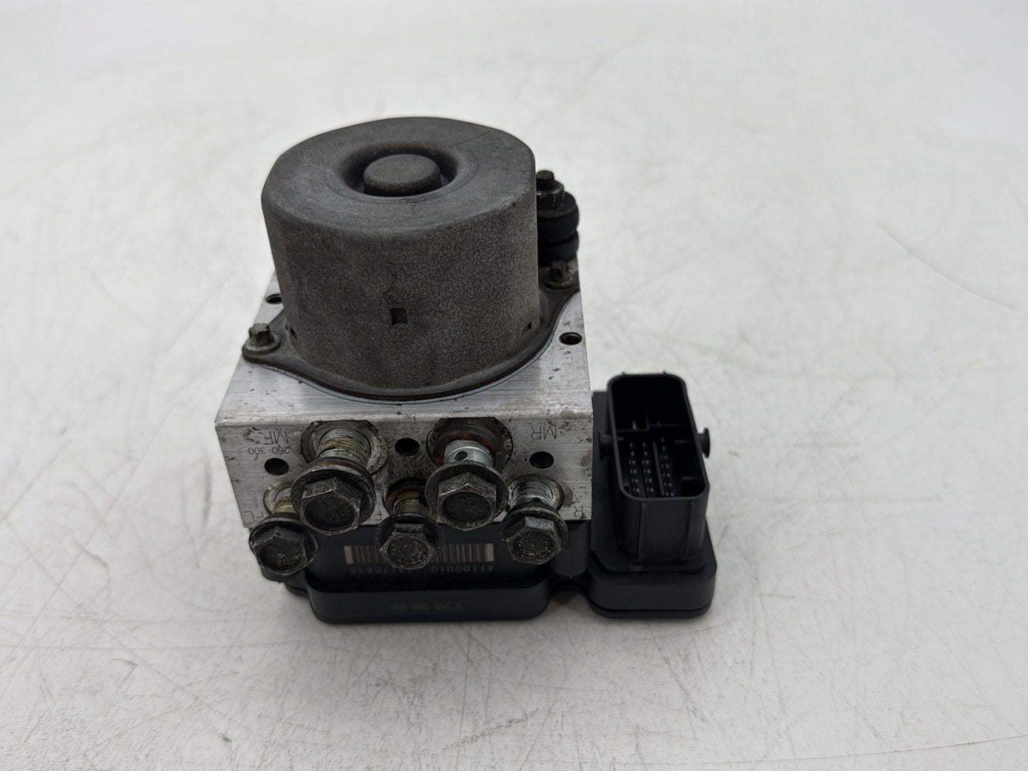 2014 Harley Street Glide Touring FLHXS OEM ABS Brake Pump & Control Module