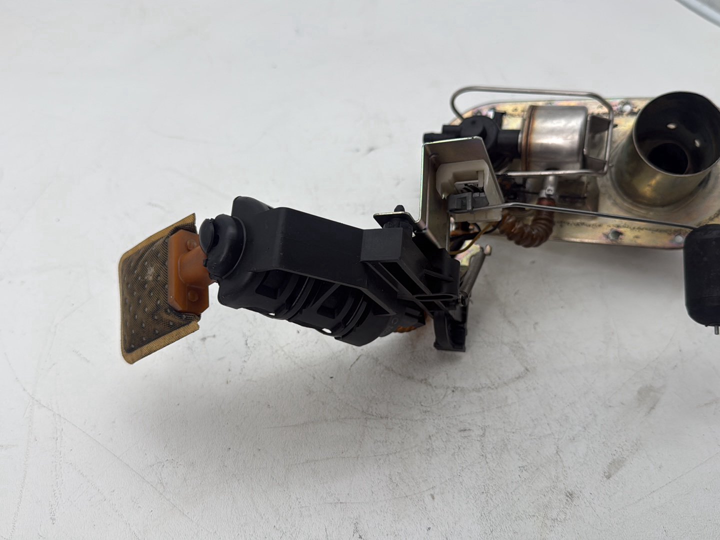 2007 Harley Touring FLHTP Electra Glide Police OEM Fuel Pump Gas Gasoline Petrol Sending