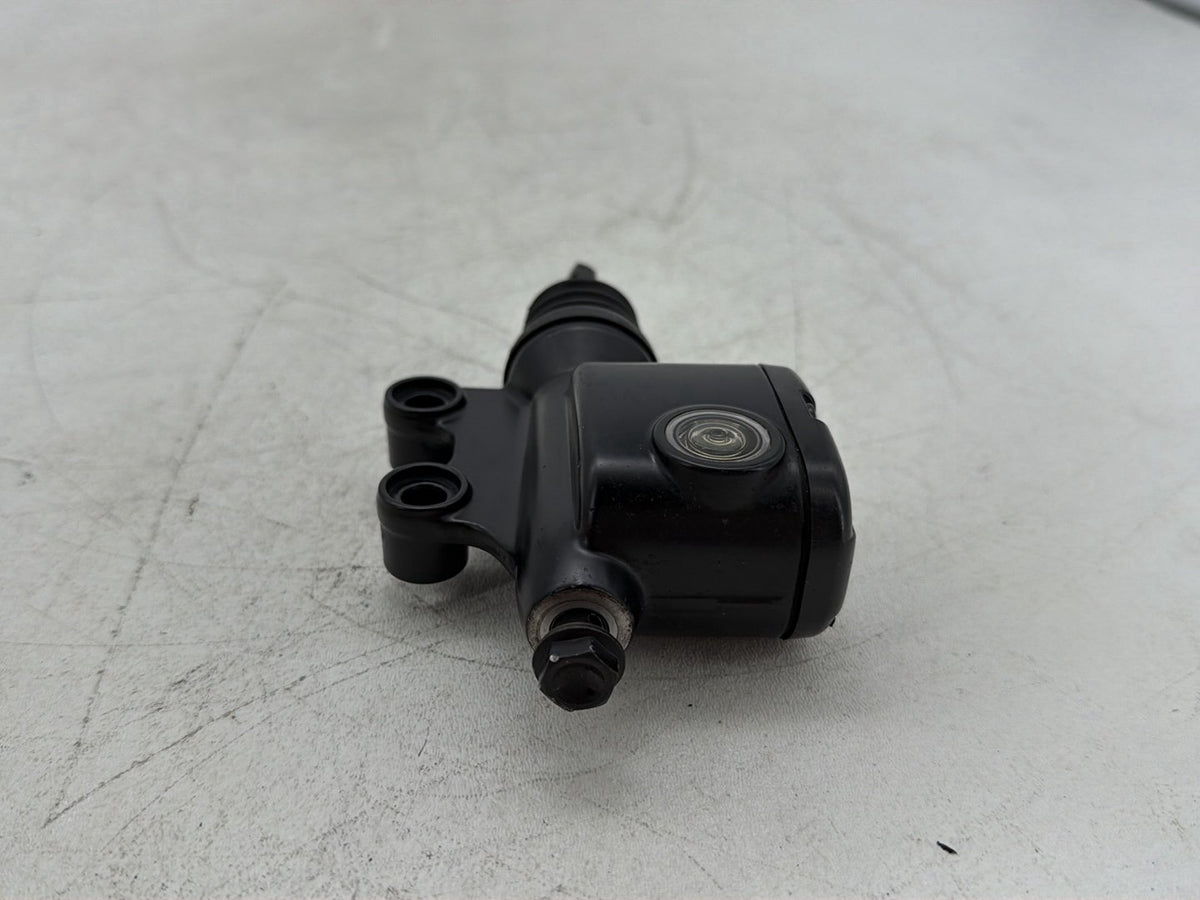 2018 Harley Road Glide Touring FLTRXS OEM Rear Brake Master Cylinder Reservoir