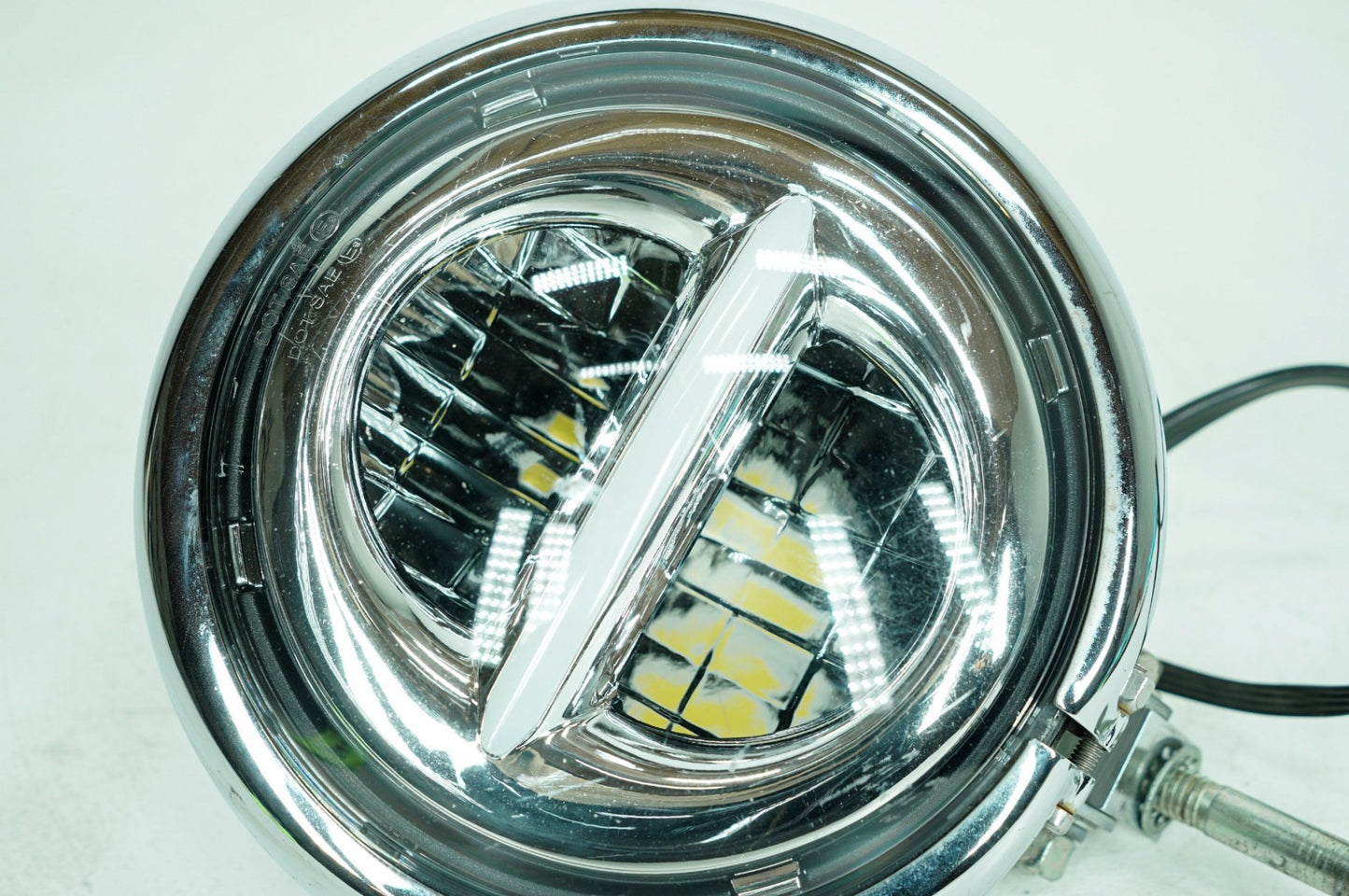 1999 - 2006 Harley-Davidson Dyna Wide Glide Headlight Headlamp Head Lamp Light LED 67698-81D