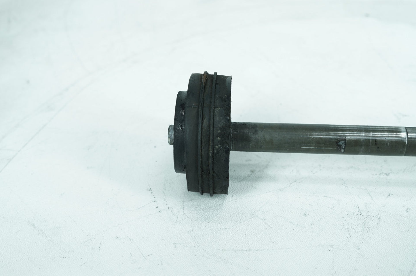 1999 - 2006 Harley-Davidson Touring Electra Glide Classic Rear Fork Swingarm Pivot Bolt Shaft 47492-89A