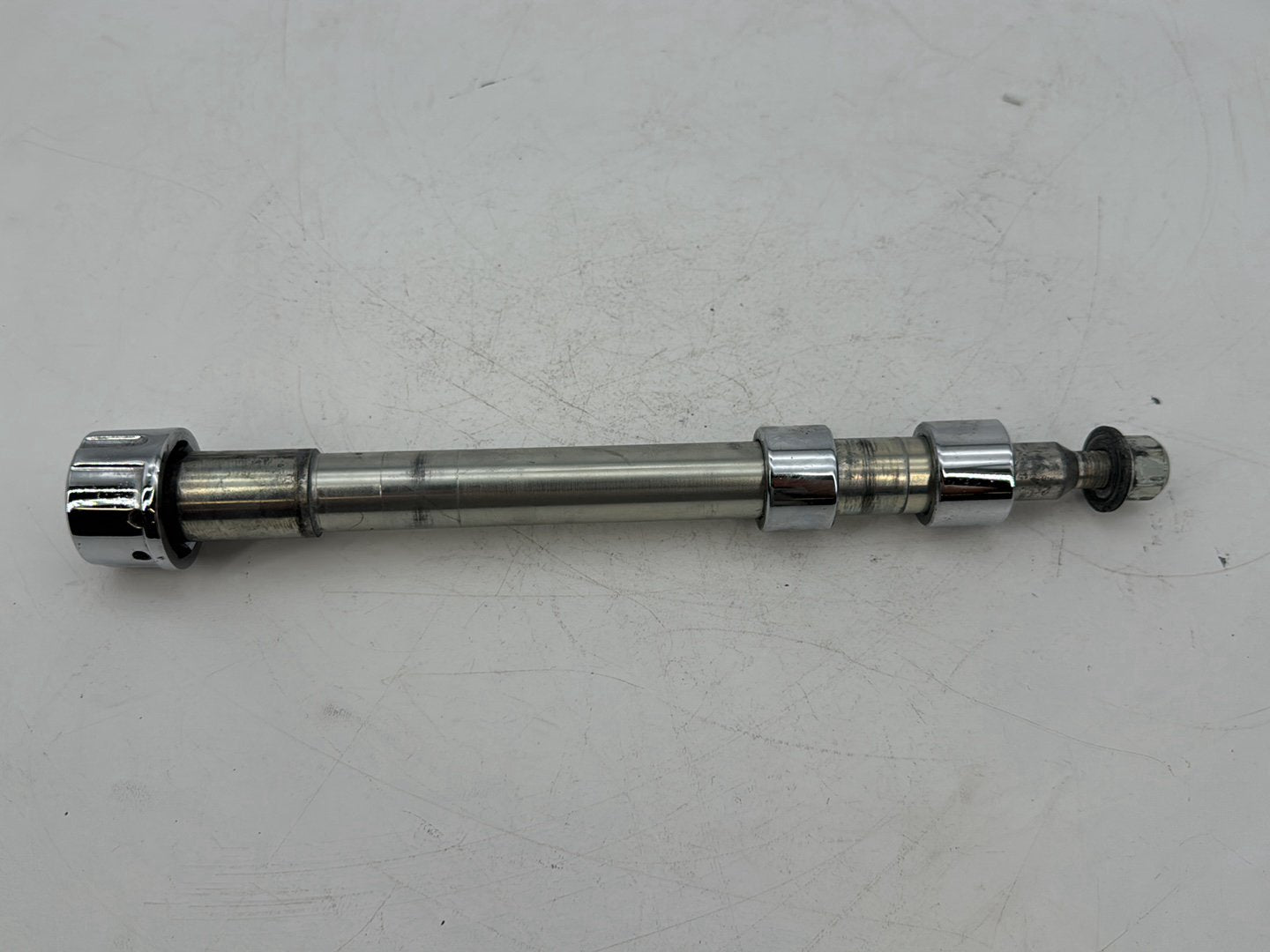 1999 - 2006 Harley-Davidson Touring Road King Classic Front Wheel Axle Bolt Shaft  	43364-00