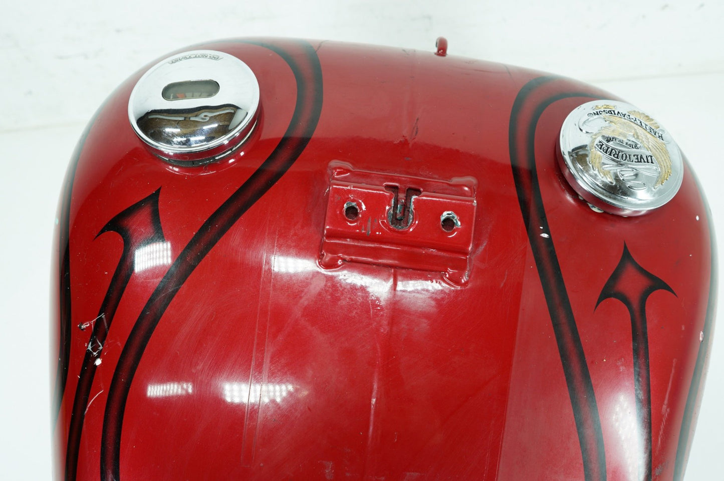 2000 - 2006 Harley-Davidson Softail Heritage Classic Gas Gasoline Fuel Tank Reservoir  62180-00D