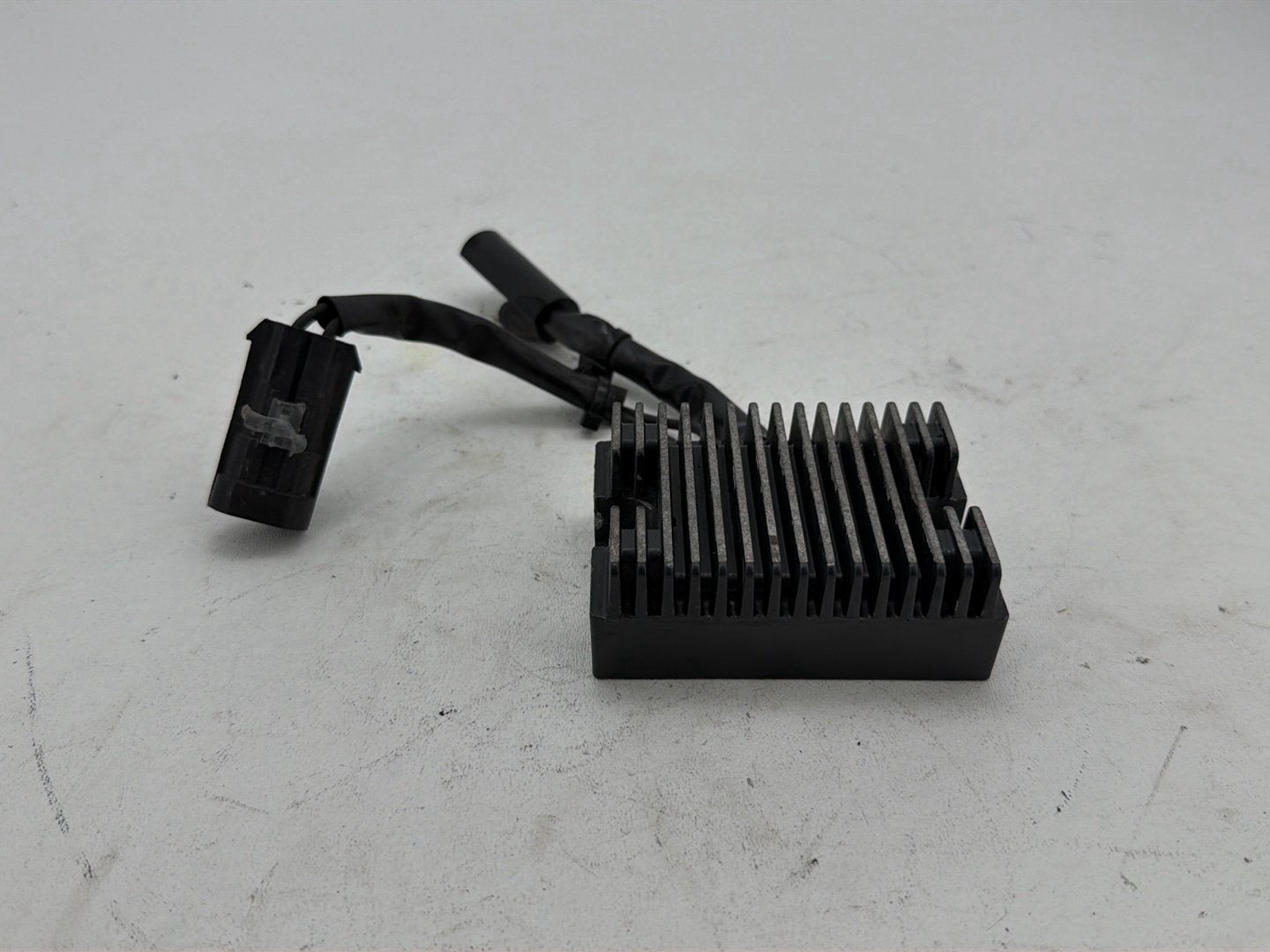 2006 Harley Sportster 883 XL883 OEM Voltage Regulator Rectifier