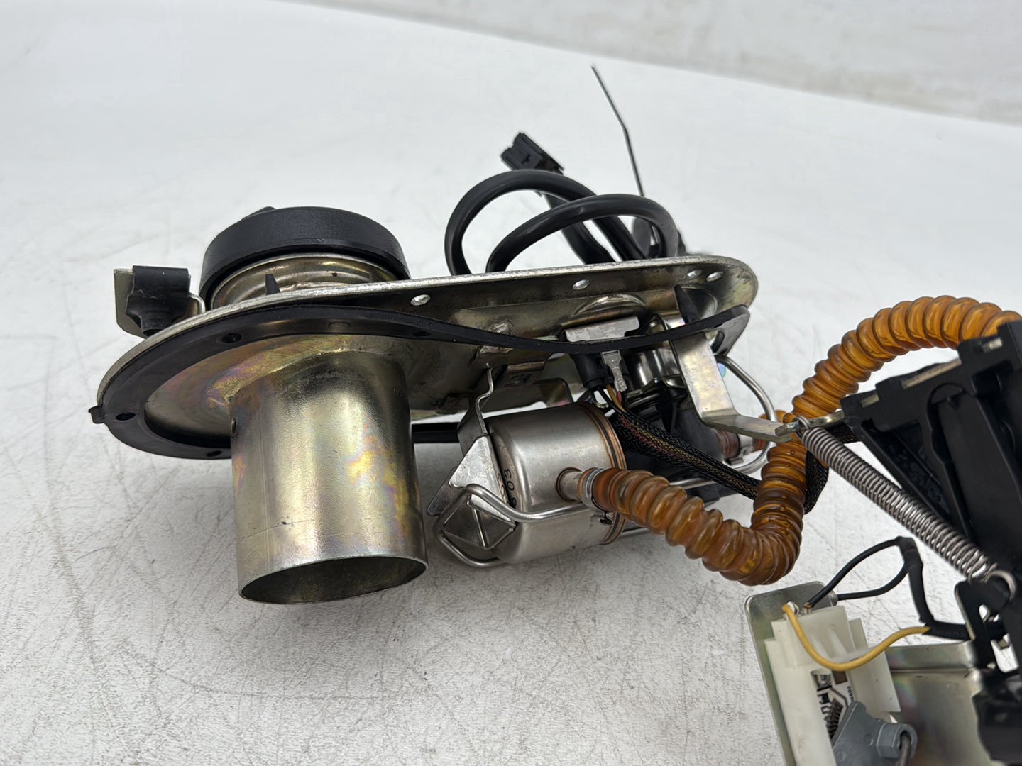 2005 Harley Electra Glide Touring Ultra FLHTCUI OEM Fuel Pump Gas Gasoline Petrol Sending