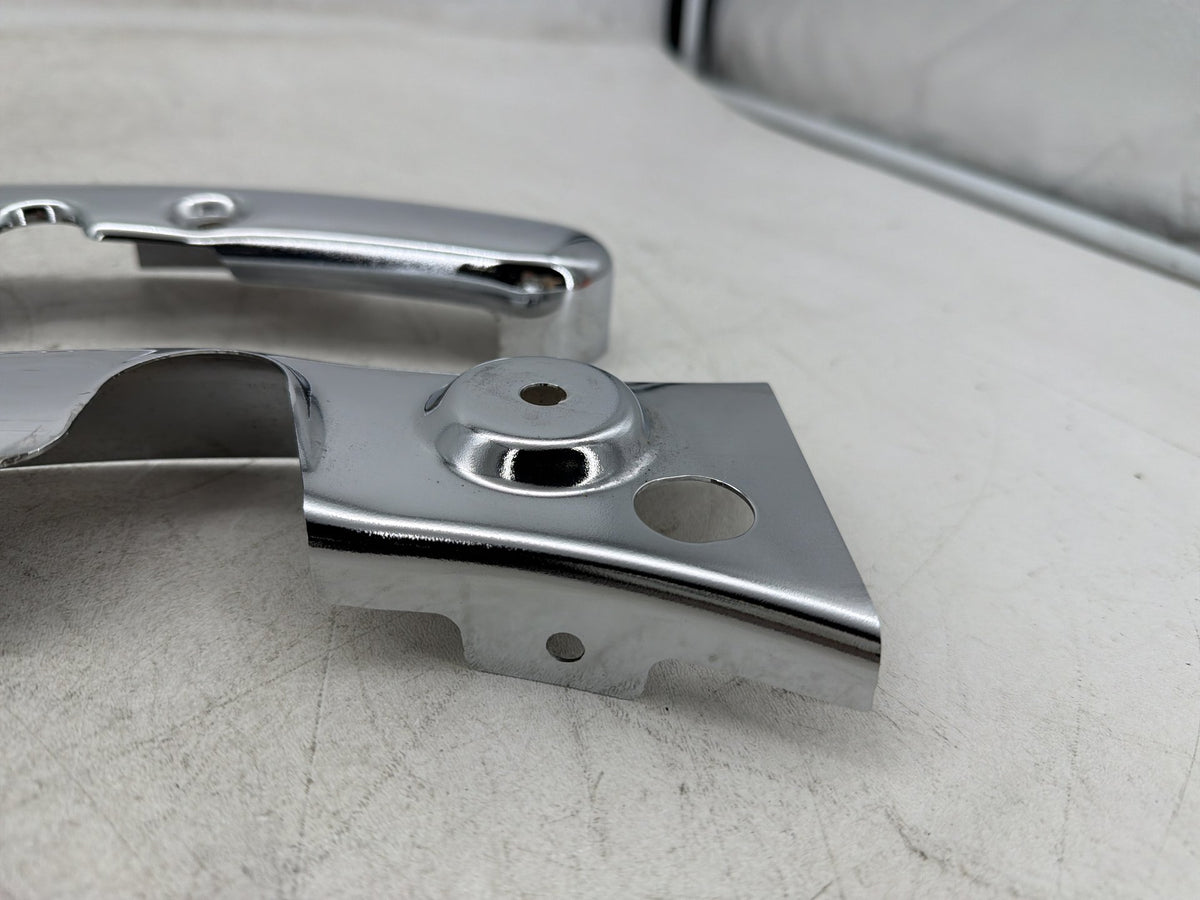 2010 Harley Electra Glide Touring Ultra OEM Rear Left Right Fender Struts Bracket