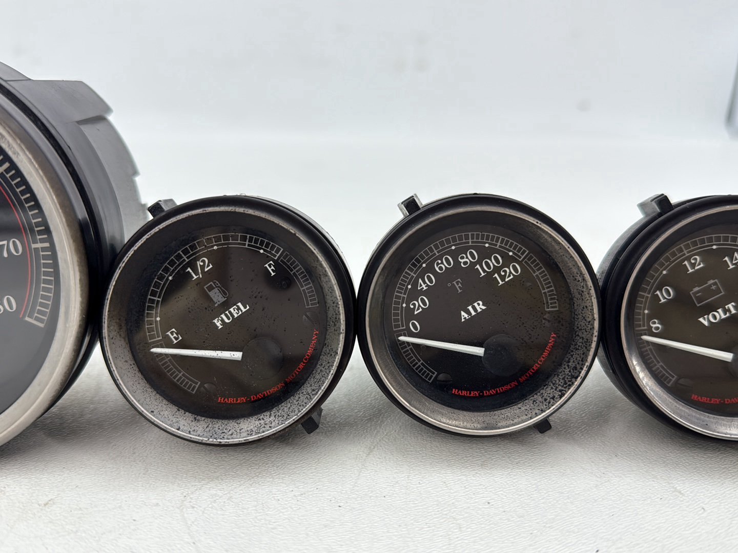 2007 - 2011 Harley-Davidson Touring Electra Glide Ultra Air Oil Volt Fuel Tacho Speedo Gauges 67349-08