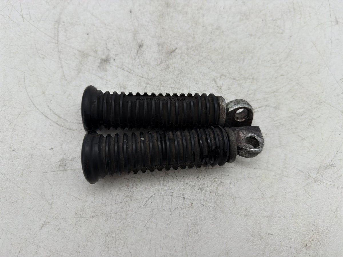1991 Harley Sportster 883 Deluxe XLH883 OEM Left & Right Step Foot Rest Pegs