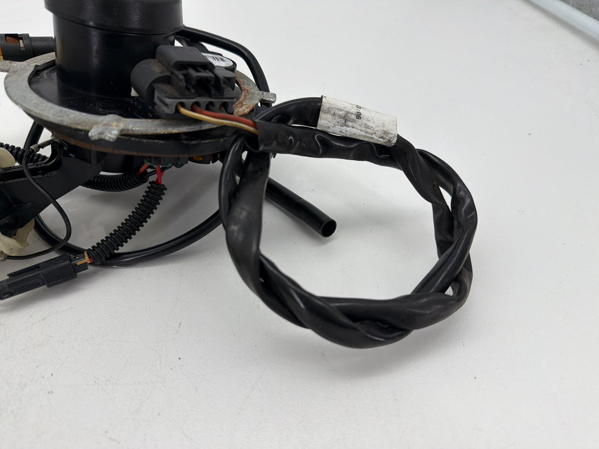 11 Harley Electra Glide Touring Ultra OEM Fuel Pump Gas Gasoline Petrol Sending