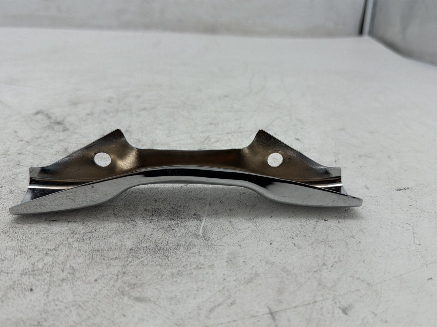 2006 Harley Sportster 1200 Custom XL1200C OEM Front Fork Bracket Cover 68041-04