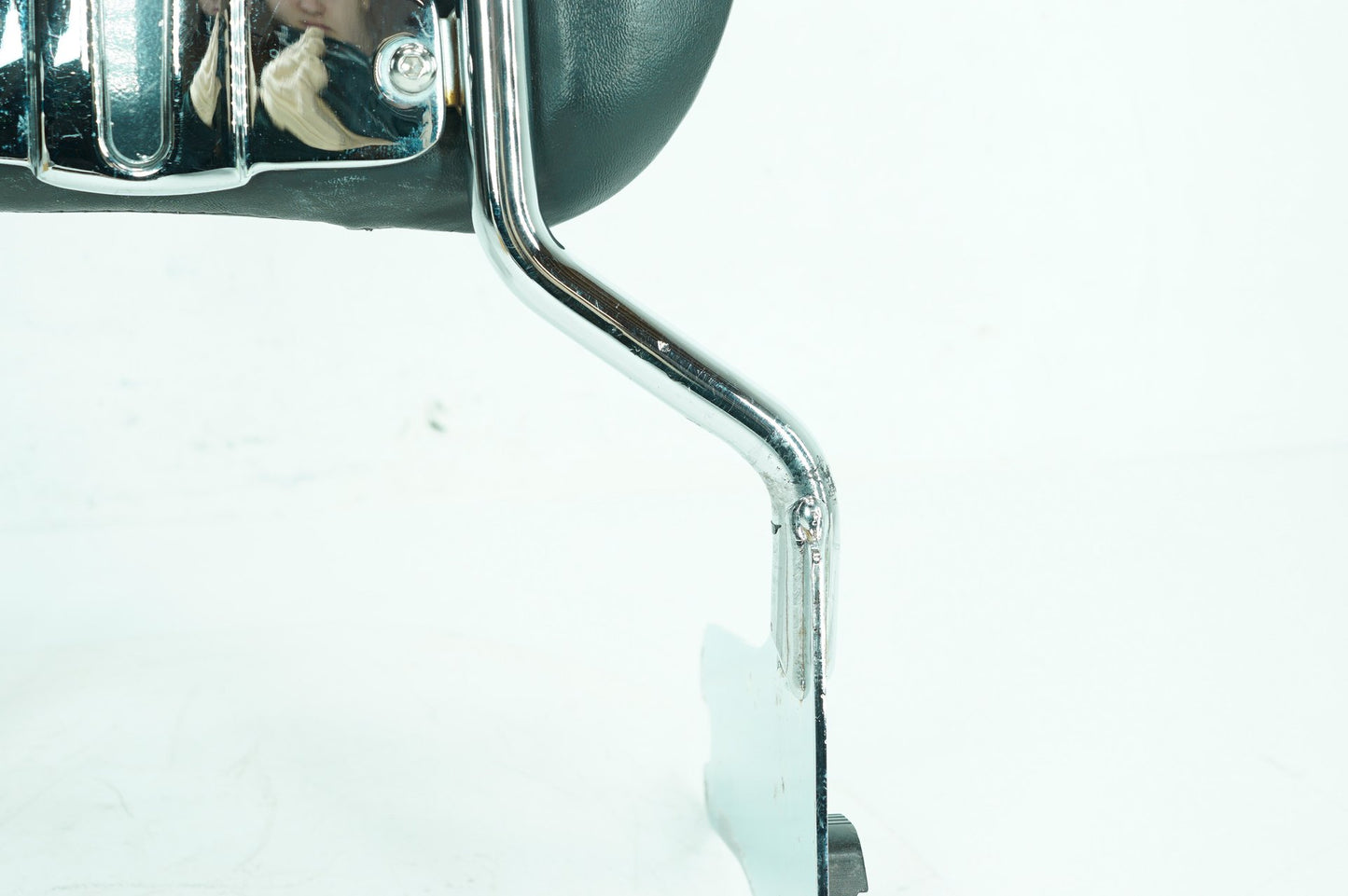 2008 Harley Touring FLHT Electra Glide OEM Rear Sissy Bar w/ Backrest Cushion Pad