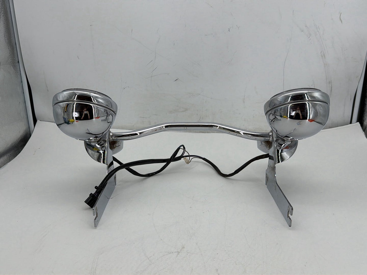 2005 Harley Electra Glide Touring OEM Front Turn Signal Indicators Aux Light Bar