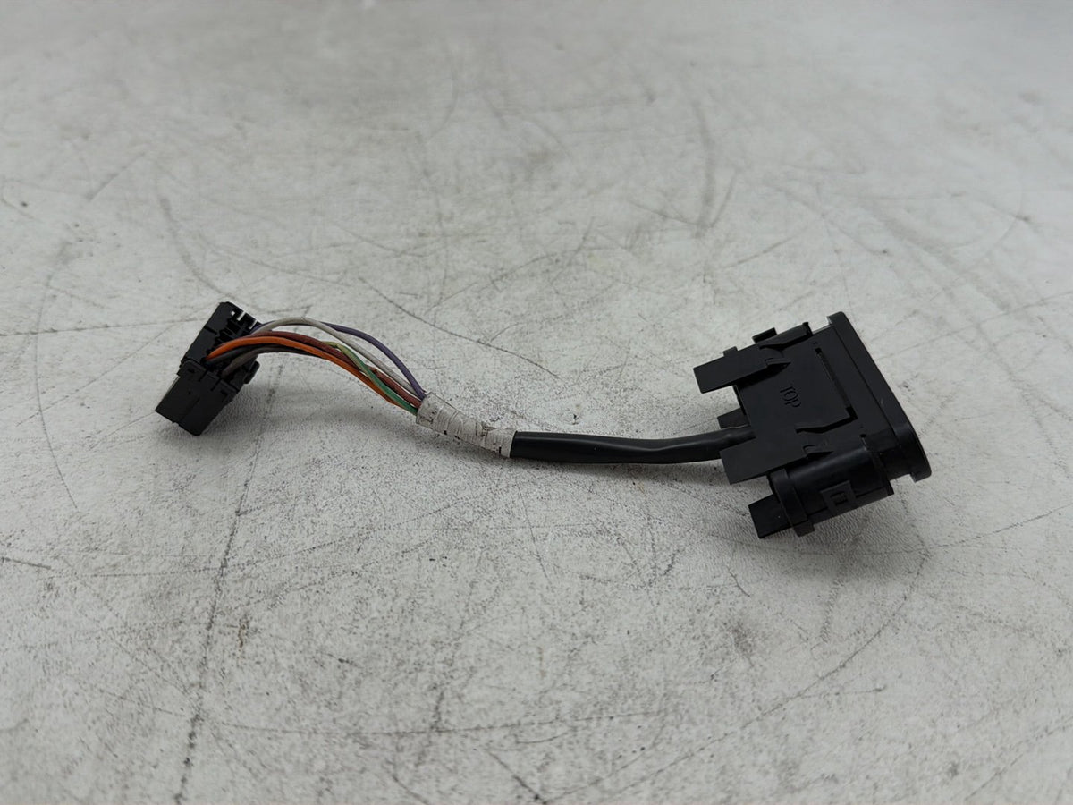 2010 Harley Electra Glide Touring Ultra OEM Dash Indicator Lamp Wire Plug 68789-96A