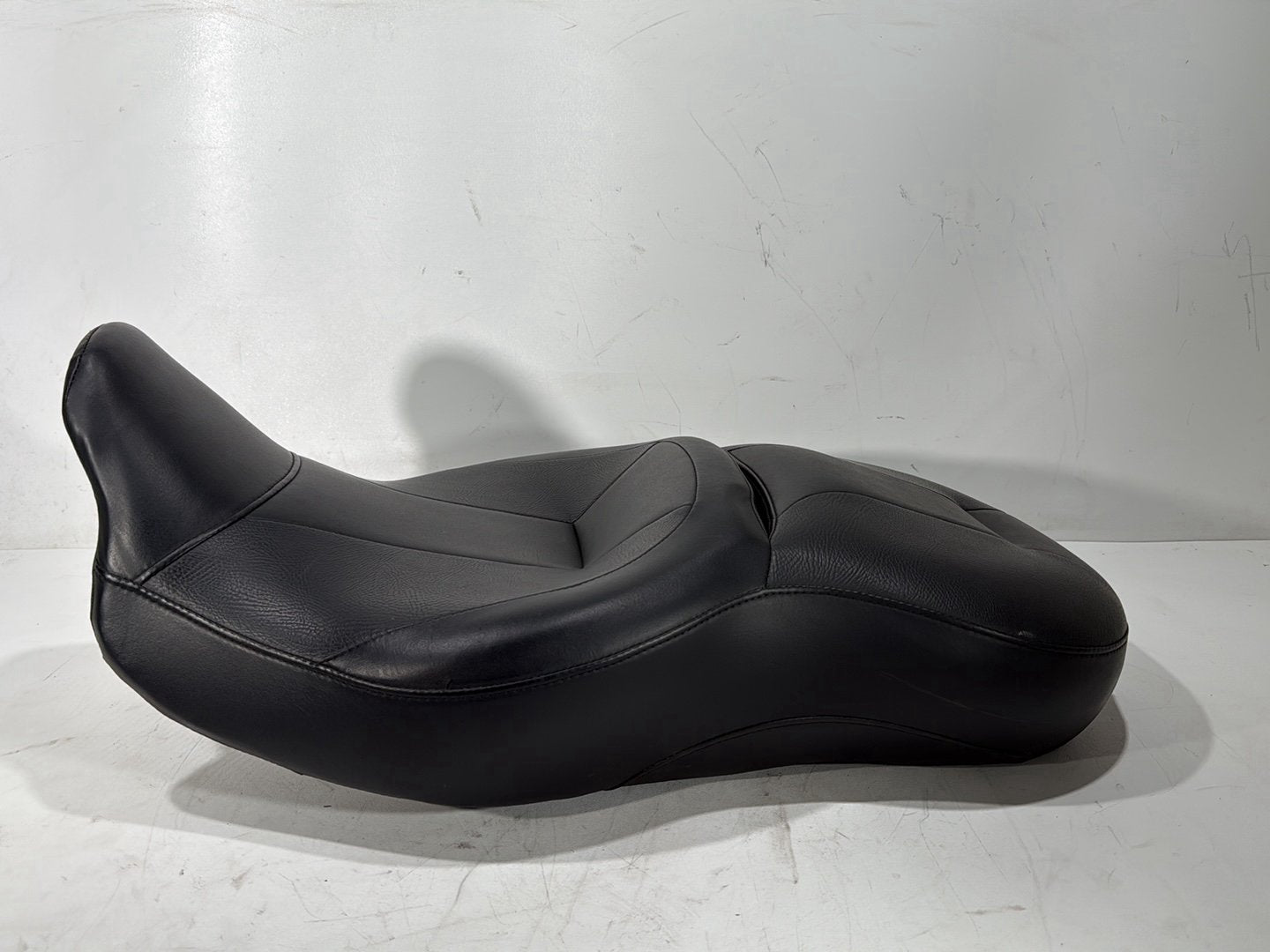 2010 Harley Street Glide Touring FLHX OEM Passenger Rider Driver Seat Saddle