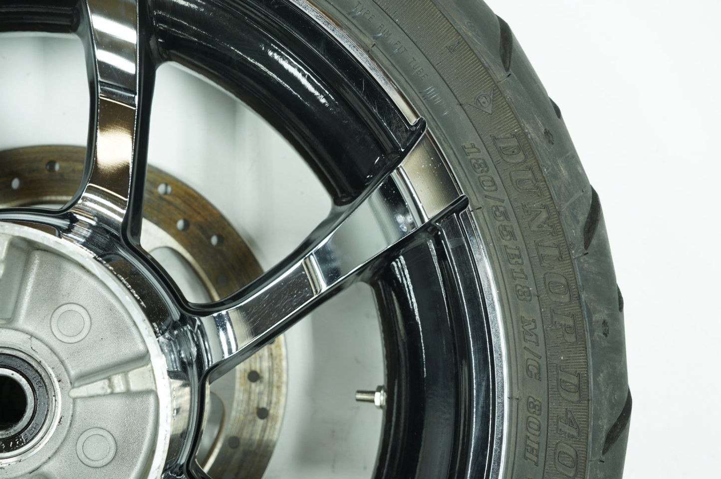 2008 - 2016 Harley-Davidson Touring CVO Road Glide Rear Wheel Rim Tire 40225-10