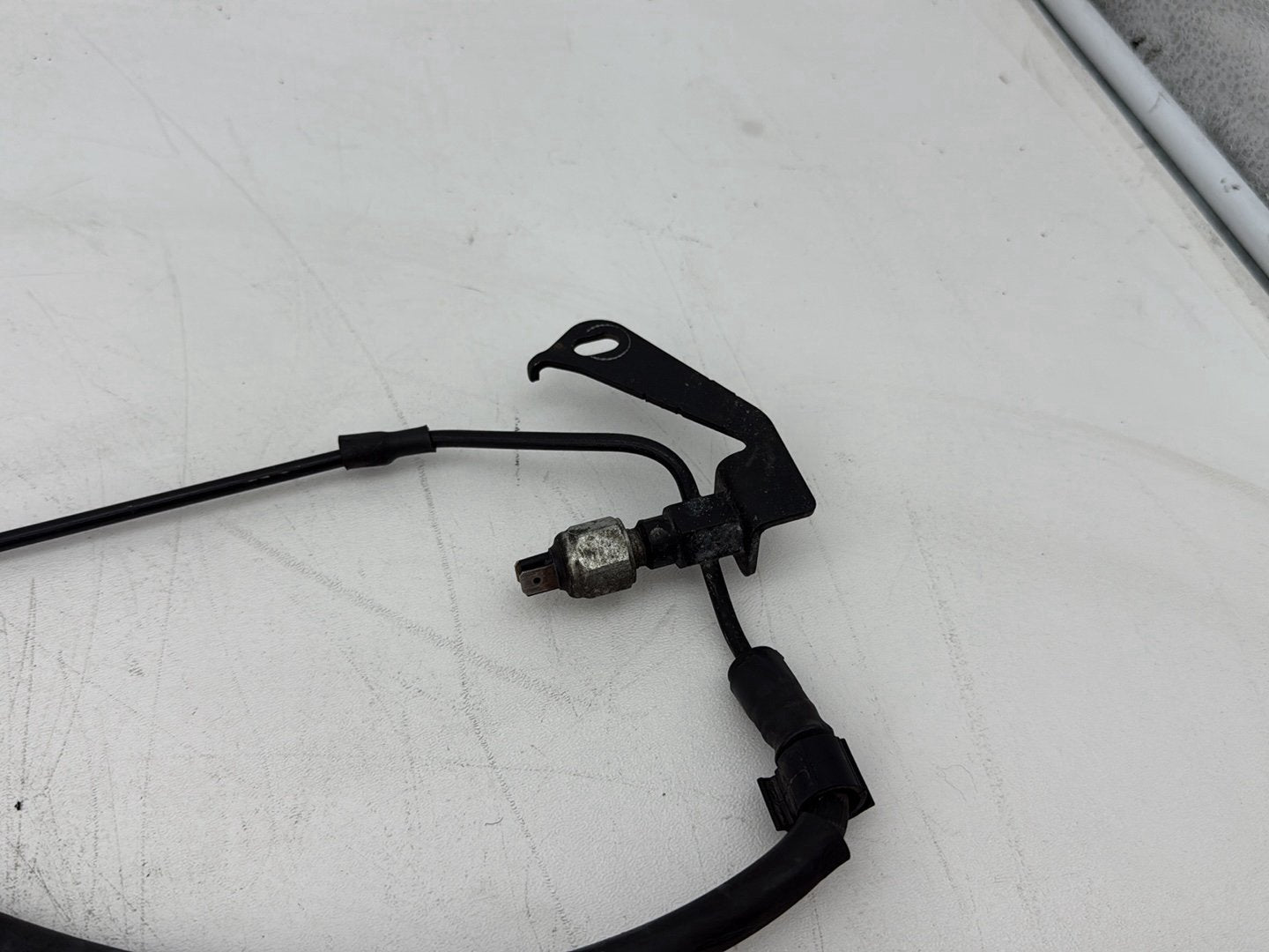 2013 Harley Electra Glide Touring Ultra FLHTCUI OEM Rear Brake Hose Line Pipe NON-abs