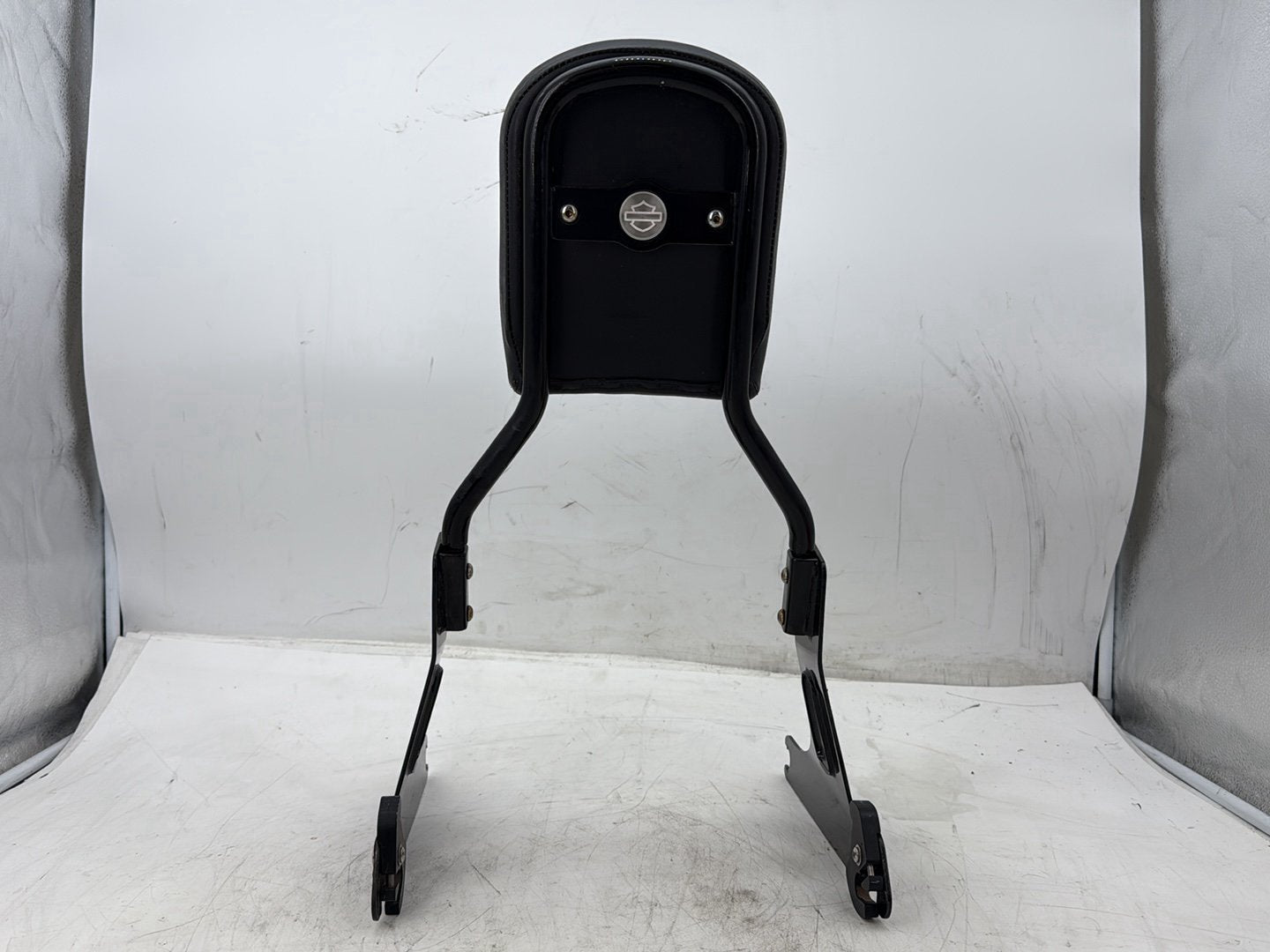 2012 Harley Dyna FXDF Fat Bob OEM Rear Sissy Bar w/ Backrest Cushion Pad