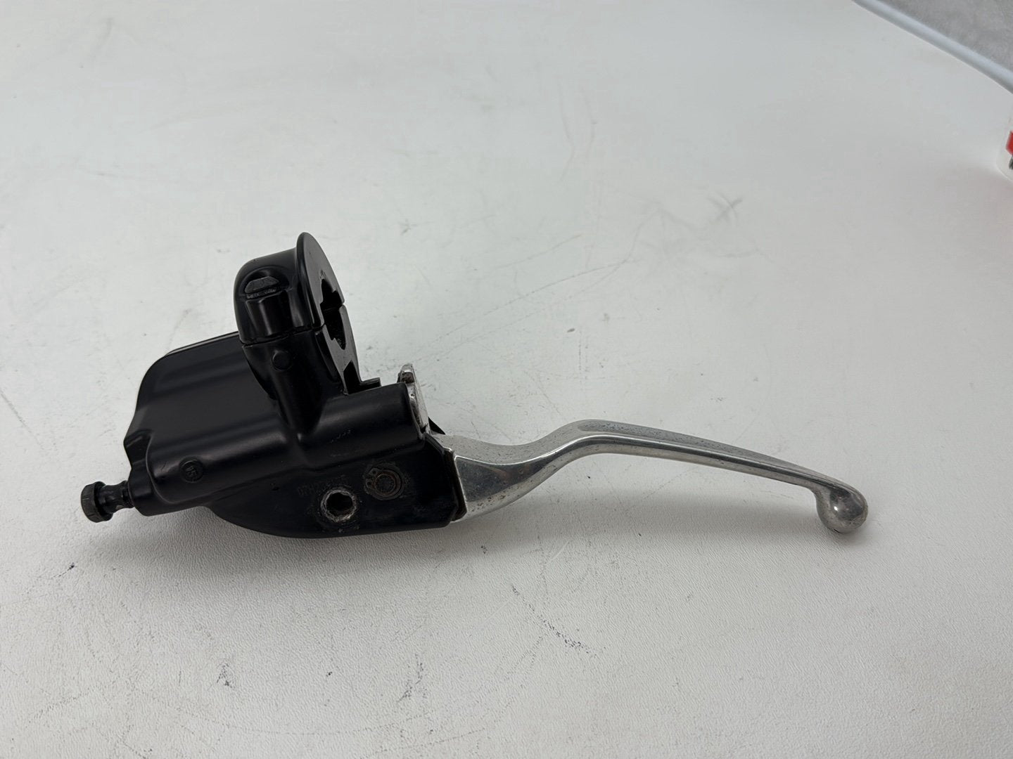 2008 Harley Road King Touring FLHR OEM Front Right Brake Lever Master Cylinder