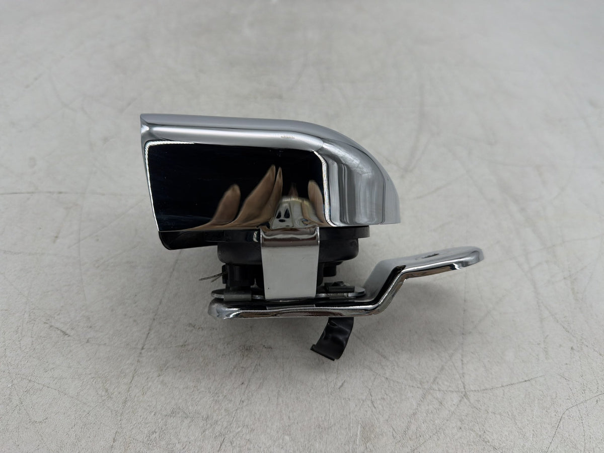 2017 Harley Dyna Street Bob FXDB OEM Horn Signal Klaxon Chrome Cover