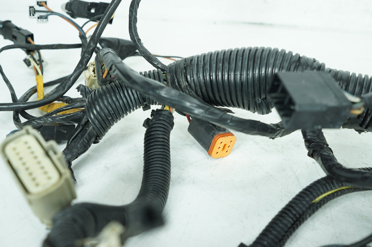 2007 - 2013 Harley-Davidson Touring Electra Glide Ultra Front Sub Wiring Harness Loom Interconnect 70232-10