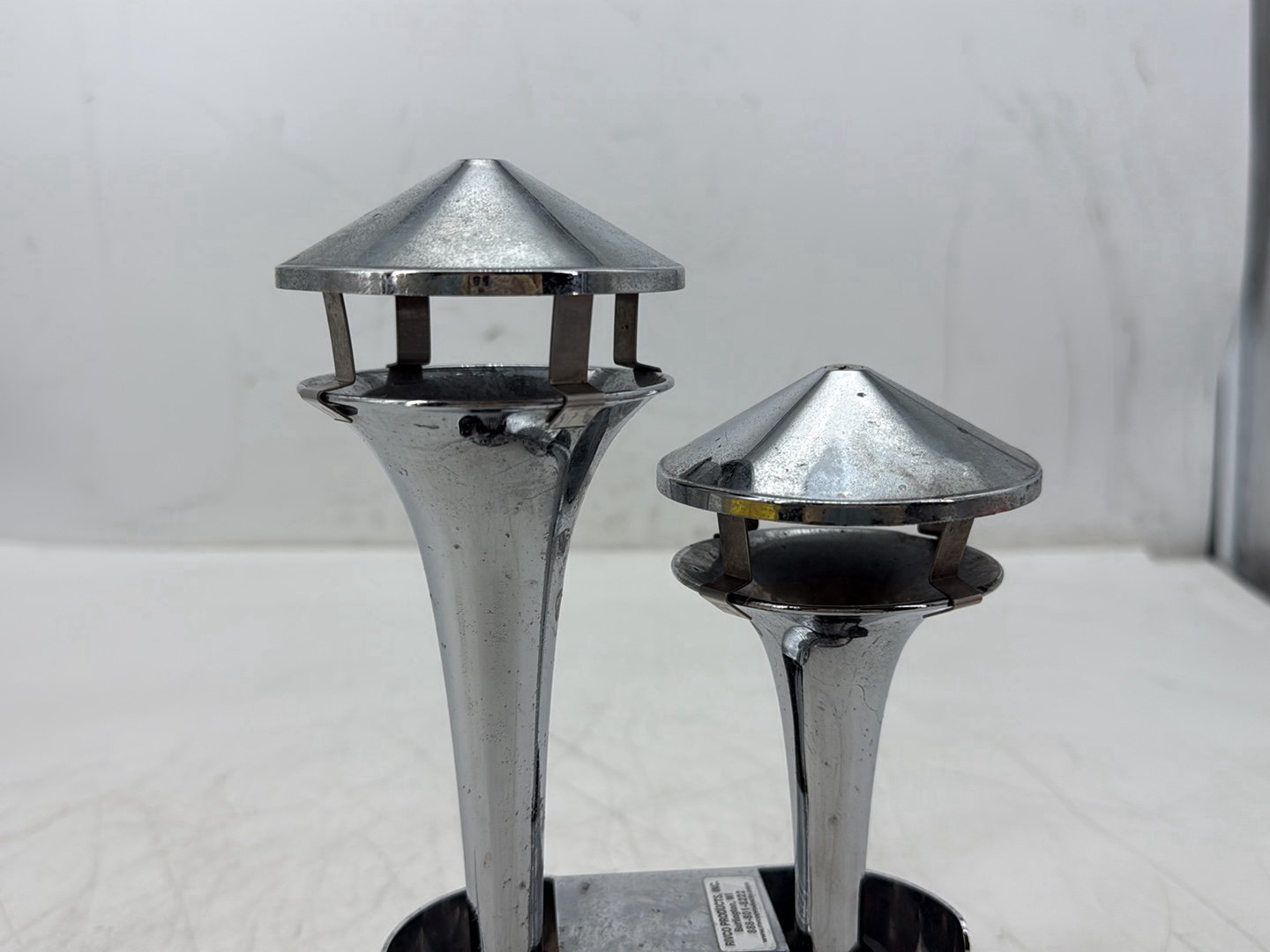 2005 Harley Electra Glide Touring Ultra FLHTCUI OEM Signal Horn Klaxon Beep