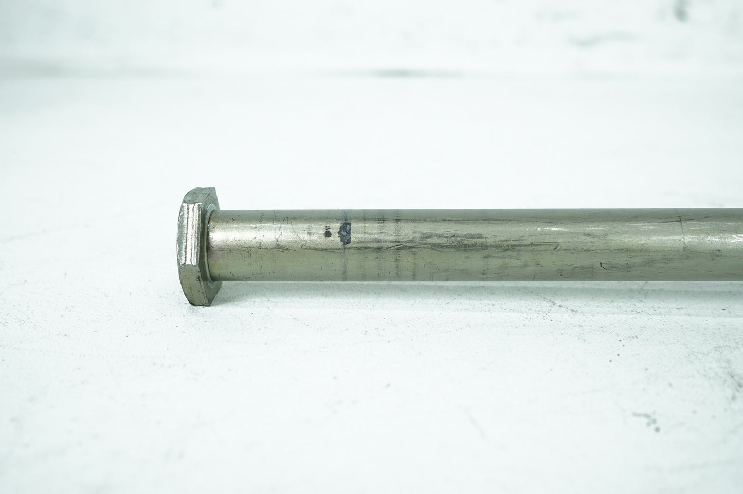 2007 - 2017 Harley-Davidson Dyna Low Rider Rear Fork Swingarm Pivot Bolt Shaft 47641-06