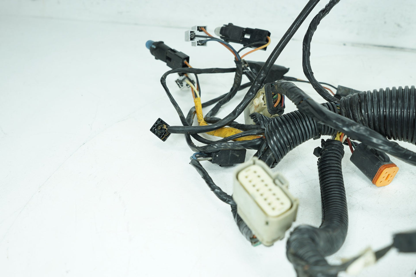 2007 - 2013 Harley-Davidson Touring Electra Glide Ultra Front Sub Wiring Harness Loom Interconnect 70232-10