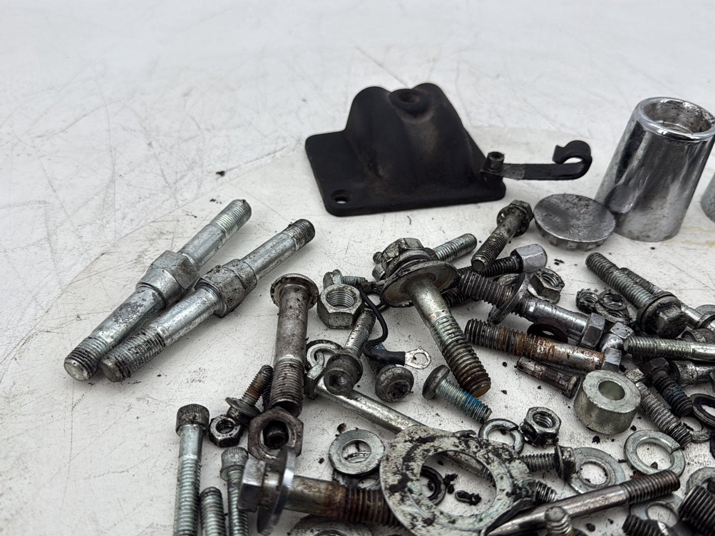 2003 Harley Dyna Wide Glide FXDWG OEM Hardware Bolts Nuts & Brackets
