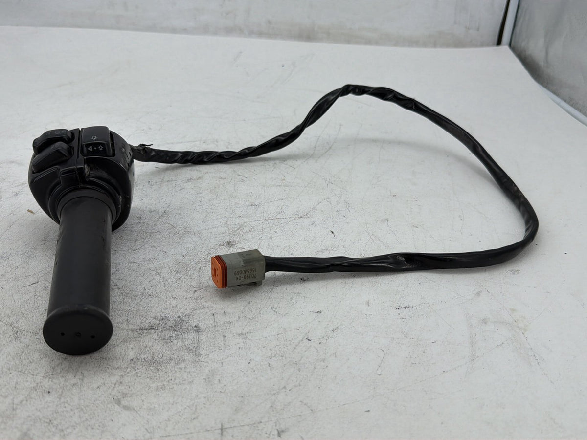 2006 Harley Sportster 1200 Custom XL1200C OEM Left Turn Signal Switch Controls