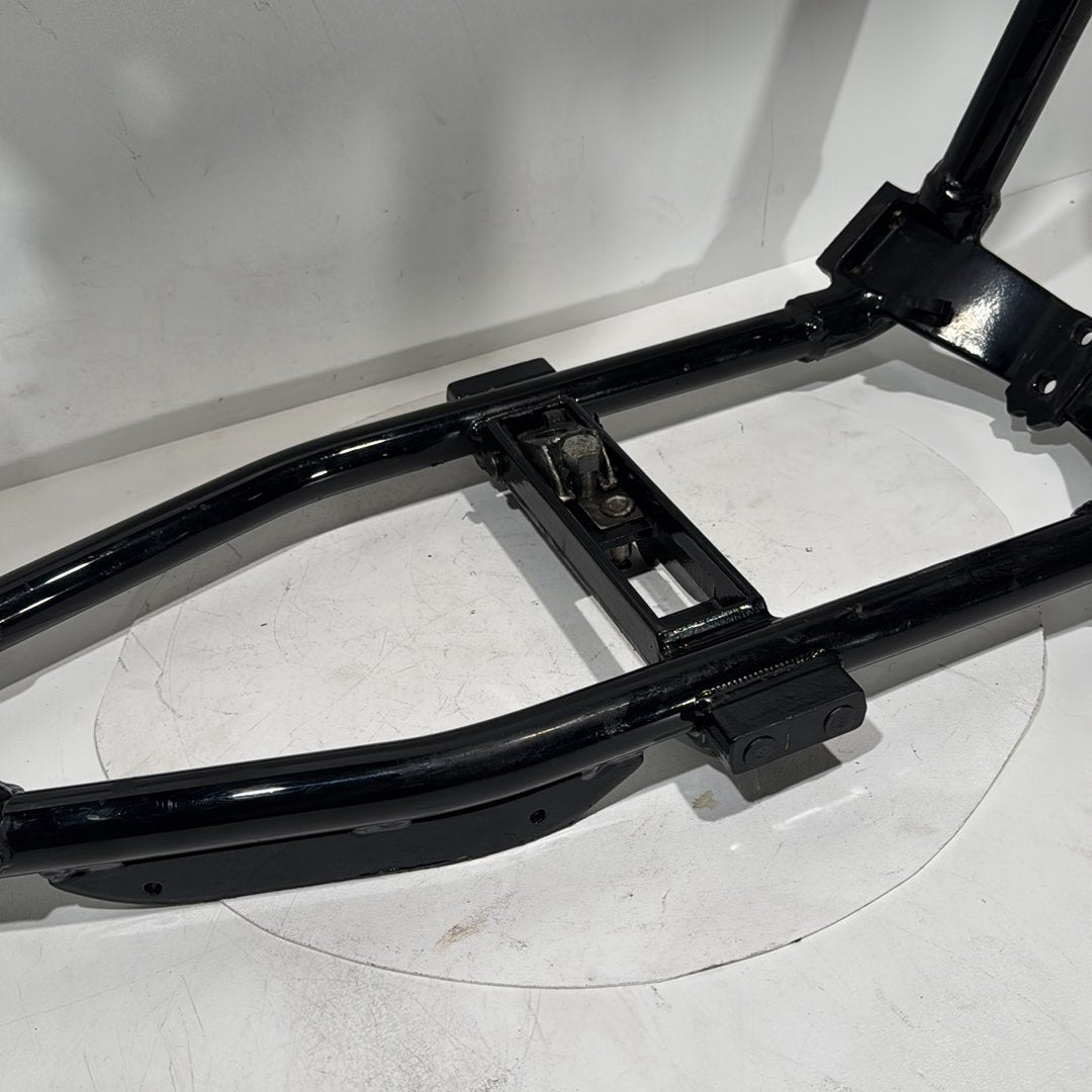 2007 - 2012 Harley-Davidson Dyna Street Bob Body Main Frame Chassis SLVG 	47463-06BHP