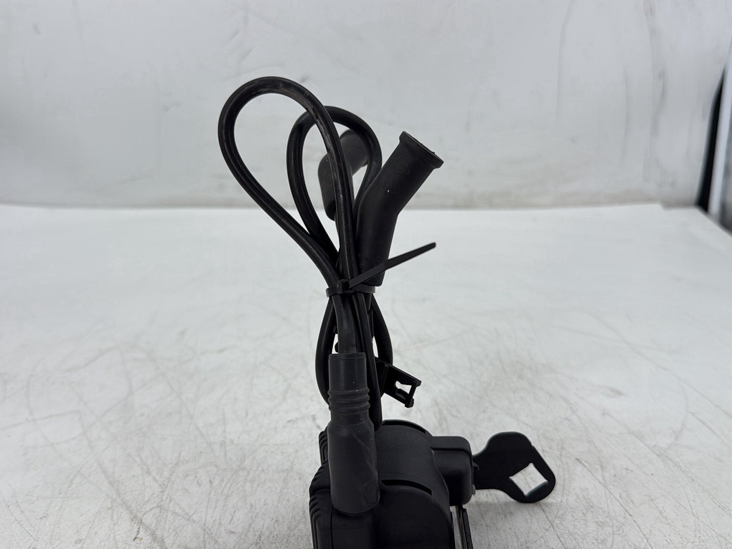 2005 Harley Electra Glide Touring Ultra FLHTCUI OEM Ignition Coil Spark Plugs Cable