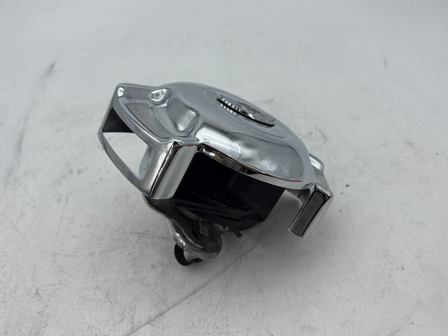 2003 Harley Electra Glide Touring Ultra FLHTCUI OEM Horn Signal Klaxon Chrome Cover