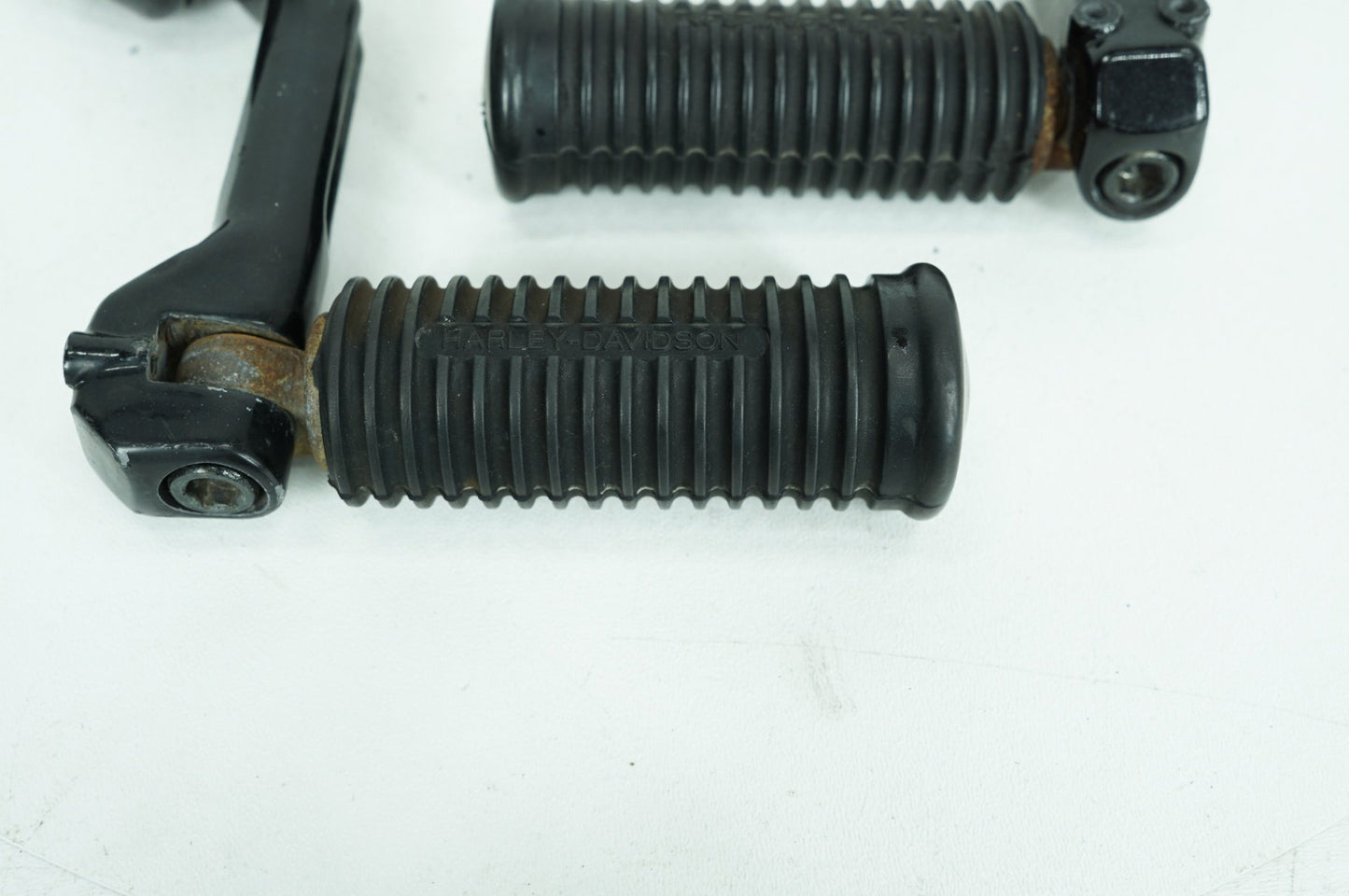 2004 - 2022 Harley-Davidson Sportster SuperLow Front Right Left Highway Foot Pegs 51323-08