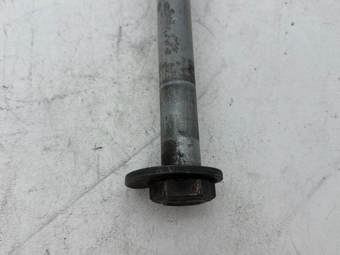 2003 Harley Electra Glide Touring Ultra FLHTCUI OEM Rear Wheel Axle Bolt Shaft