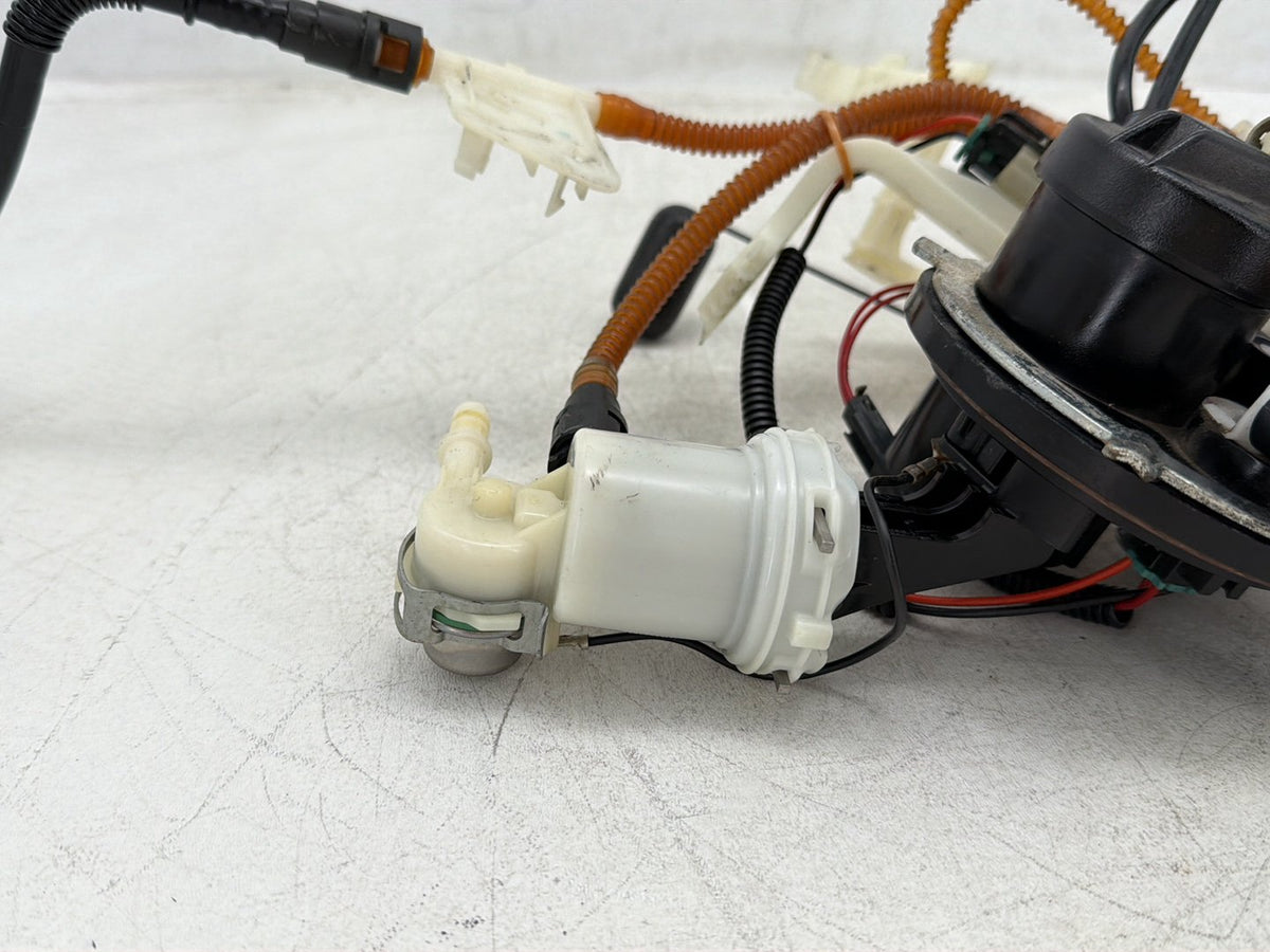2018 Harley Road Glide Touring FLTRXS OEM Fuel Pump Gas Gasoline Petrol Sending