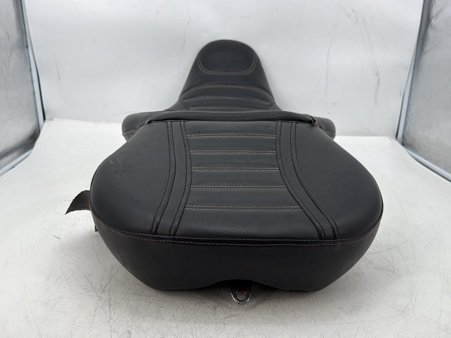 2008 Harley Electra Glide Touring Ultra FLHTCUI OEM Passenger Rider Driver Seat Saddle