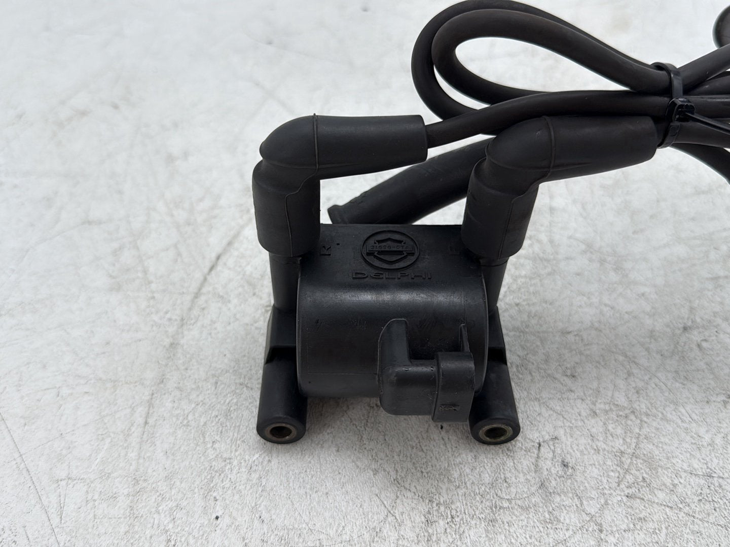2009 Harley Street Glide Touring FLHX OEM Ignition Coil Spark Plugs Cable