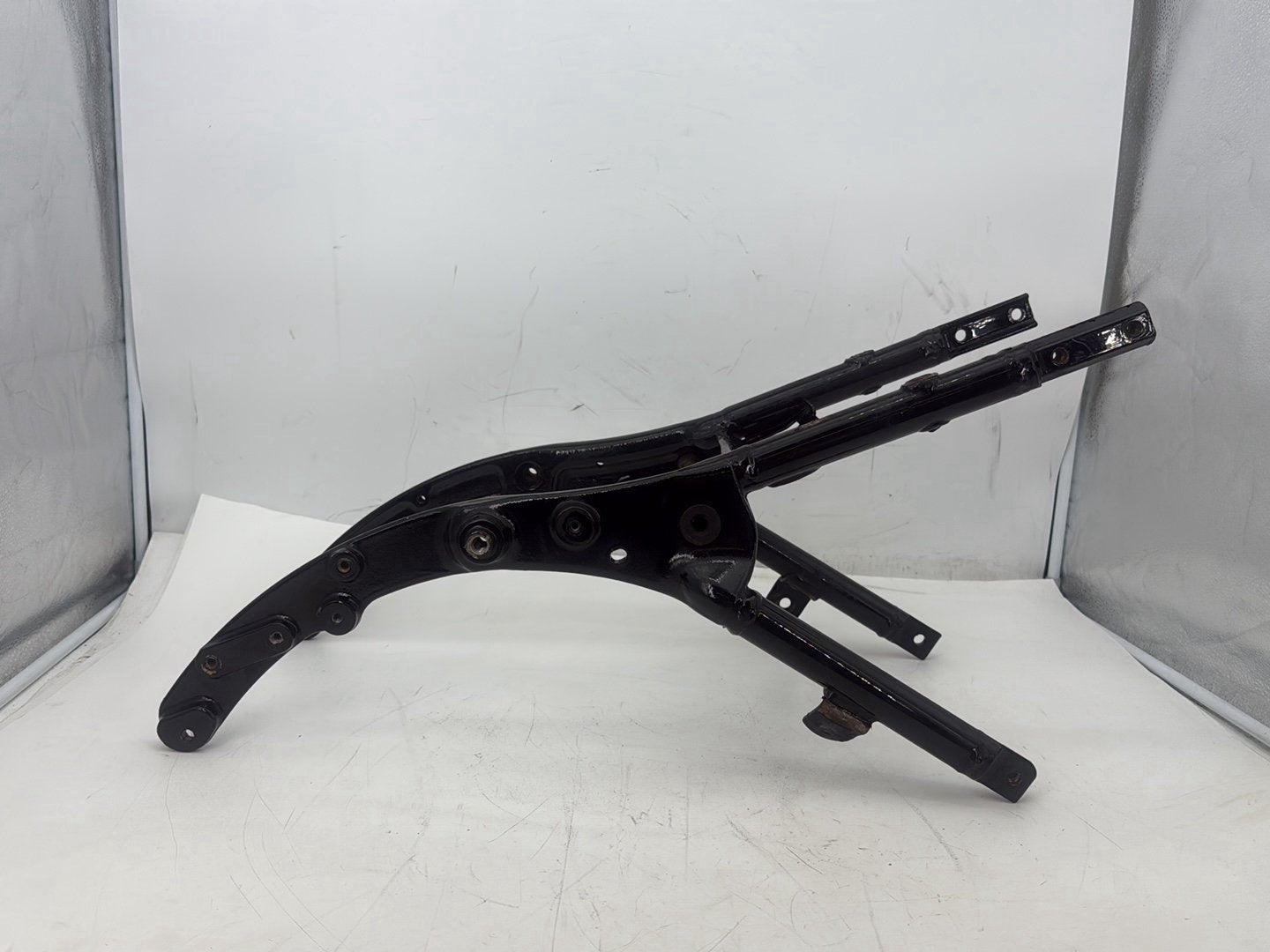 2011 Harley Electra Glide Ultra FLHTK OEM Rear Sub Frame Subframe Tail Rail